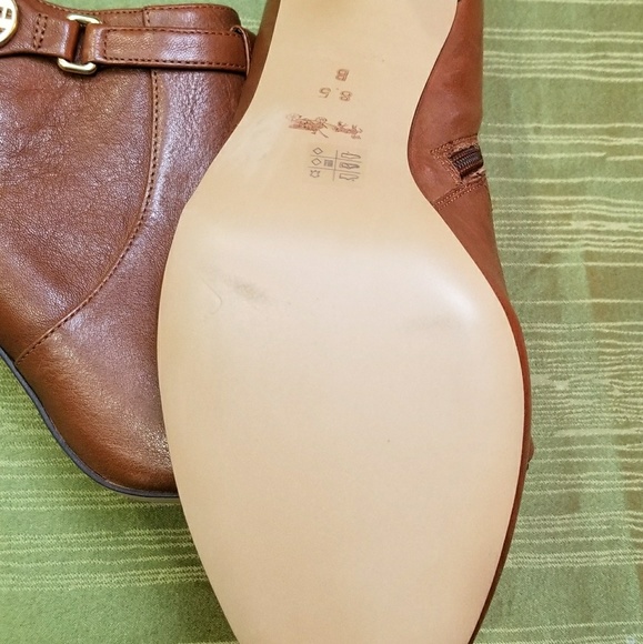 💥Free Shipping- Coach Booties💥 - Picture 3 of 8